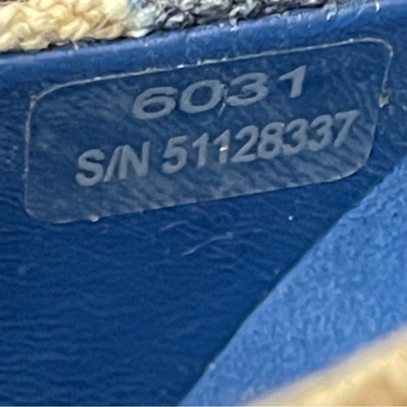 Tory Burch Navy and Cream Pumps size 7M - Picture 4 of 12